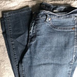 Jessica Simpson Jegging